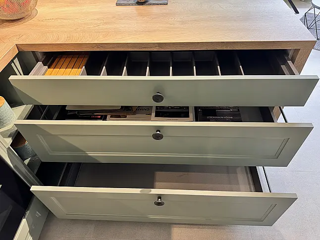 Cascada Lacklaminat Schilf mit Endgrain Oak NB Arbeitsplatte mit Bosch Geräte Abholung in Herne