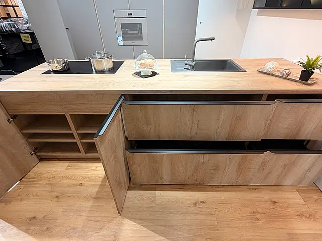 Natürlichkeit in ihrer schönsten Form - moderne Küche in Holz und Fango