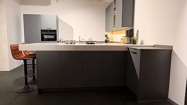 Dark Elegance - starke Kontraste, edle Materialien