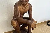 Gollum 100 Cm Hoch 60 cm Tief und 50 cm breit 
aber auch in allen anderen Größen Lieferbar Handarbeit A
von einem Künstler in Bali