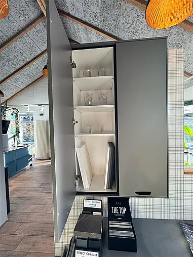 Lowboard mit Wandschrank in Taupgrau