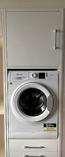 Geräte Hochschrank in verschiedenen Farben