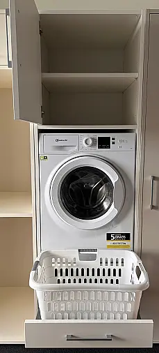 Geräte Hochschrank in verschiedenen Farben