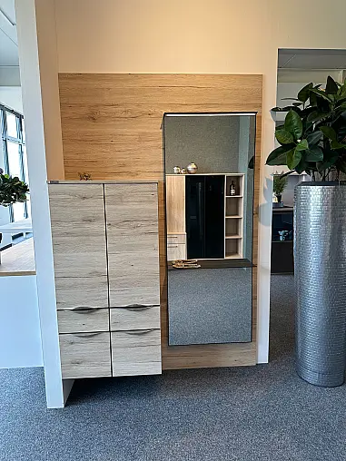MK V 13 Garderobe Riva Eiche San Remo NB