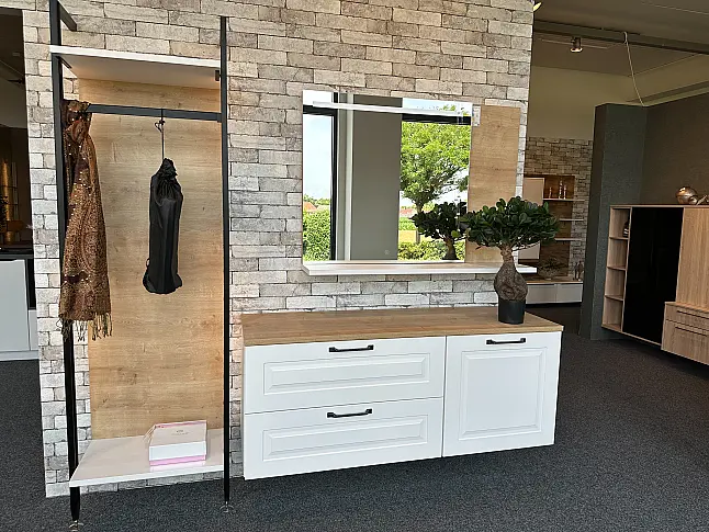 706 Sylt Lack MK V12 Garderobe Landhaus Alpinweiß matt