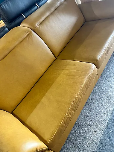 Sofa in Leder Arcade Kurkuma
