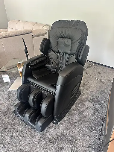 hochwertiger Shiatsu Massagesessel in schwarz