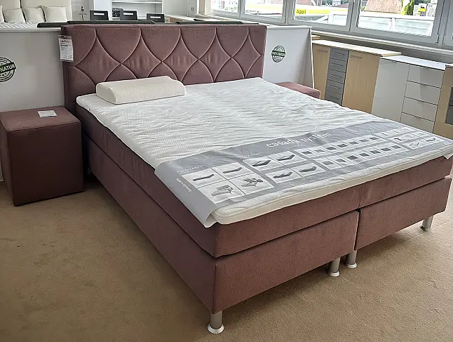 hochwertiges Boxspringbett mit Tonnentaschenfederkern