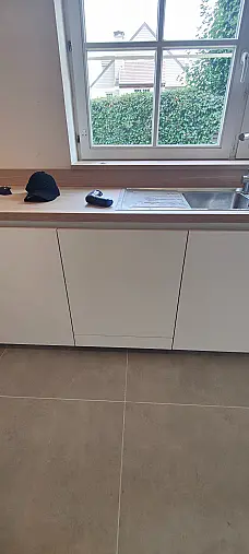 Afwerking tegen krassen en vingerafdrukbestendig, werkblad met houten uitstraling