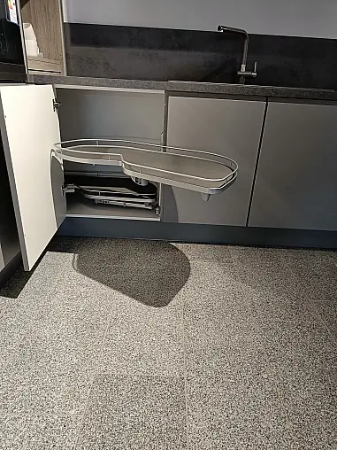 Hochwertige Impuls Küche mit Theke im Abverkauf