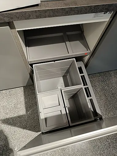 Hochwertige Impuls Küche mit Theke im Abverkauf