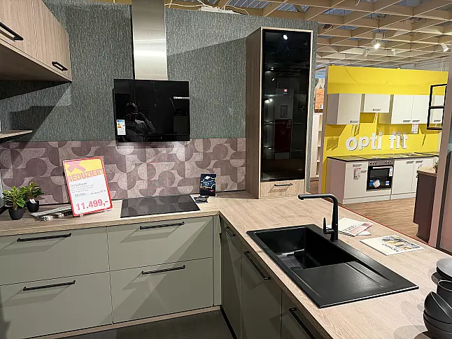 Moderne Nobilia Küche in Eiche Bergamo/Sand