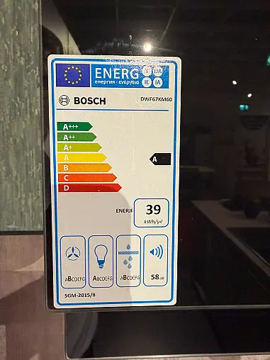 Moderne Nobilia Küche in Eiche Bergamo/Sand