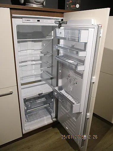 Moderne Winkelküche mit Block