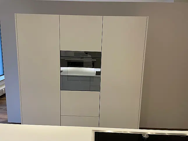 Design-Inselküche in Schreinerqualität mit toller Ausstattung! Top-Geräte von Gaggenau, V-Zug &amp; Liebherr|Eiche|Push-to-Open!