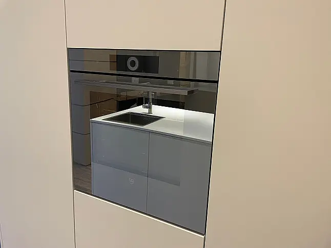 Design-Inselküche in Schreinerqualität mit toller Ausstattung! Top-Geräte von Gaggenau, V-Zug &amp; Liebherr|Eiche|Push-to-Open!