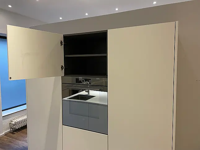 Design-Inselküche in Schreinerqualität mit toller Ausstattung! Top-Geräte von Gaggenau, V-Zug &amp; Liebherr|Eiche|Push-to-Open!