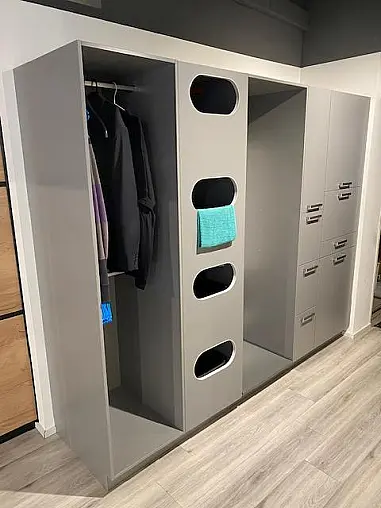 mit Waschmaschinen &amp; Trocknerschrank