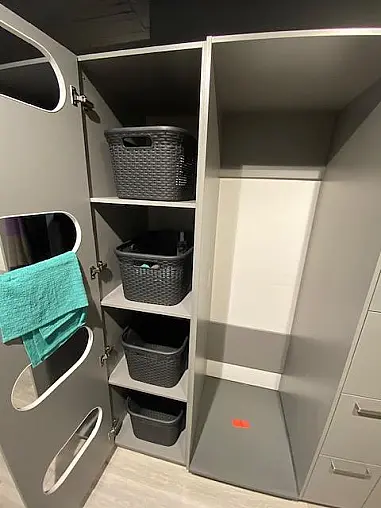 mit Waschmaschinen &amp; Trocknerschrank