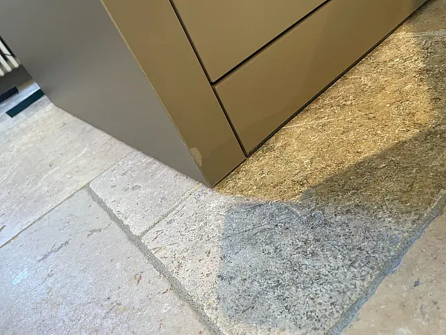 Schreibtisch