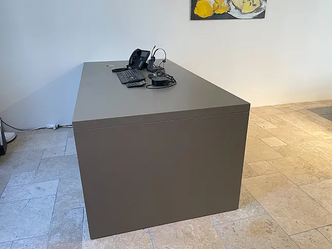 Schreibtisch