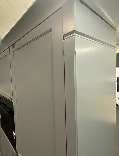 klassische Landhausküche mit Rahmenfront lackiert - Massivholz / Arbeitsplatte 40mm Massivholz