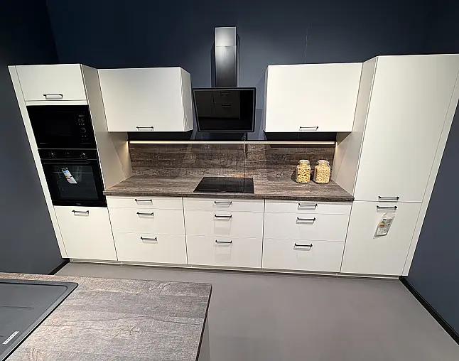 DWK 118 Magnolie kombiniert mit dunklem Holzdekor