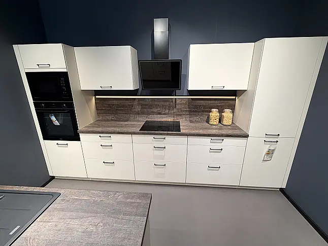 DWK 118 Magnolie kombiniert mit dunklem Holzdekor