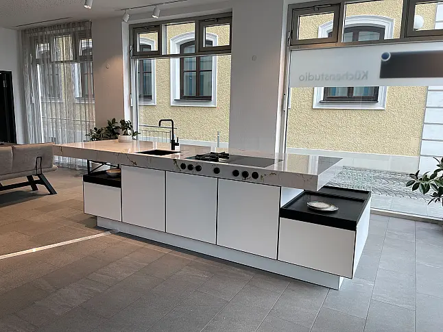 Poggenpohl Plus Modo + Silstone Versailles Ivory