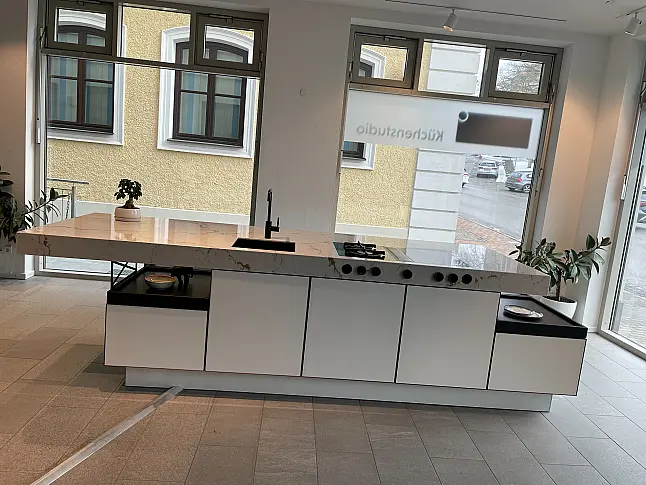 Poggenpohl Plus Modo + Silstone Versailles Ivory