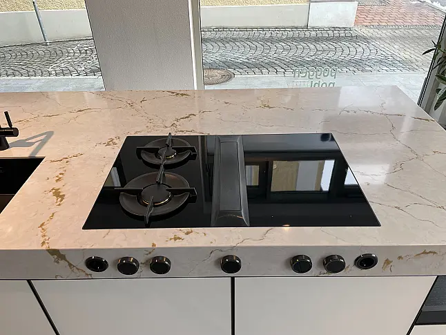 Poggenpohl Plus Modo + Silstone Versailles Ivory