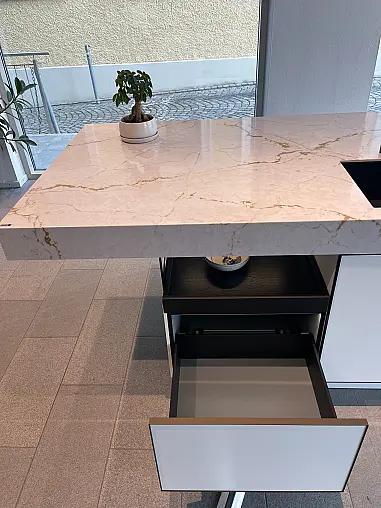 Poggenpohl Plus Modo + Silstone Versailles Ivory