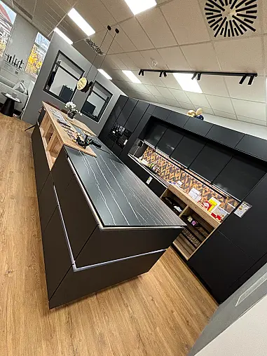 Nobilia Easytouch Grafitschwarz moderne Grifflose Küche in Schwarz-Matt