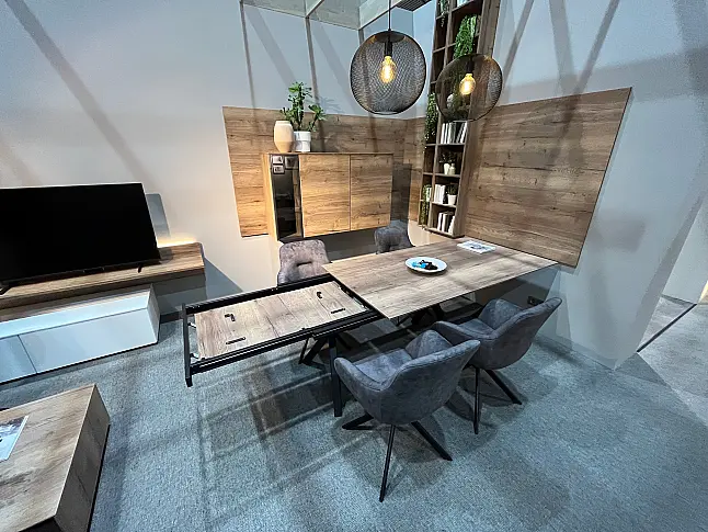 Exklusives Esszimmer inkl. ausziehbarem Tisch und Stühlen - LED-Beleuchtungen - Messestück - sofort verfügbar !