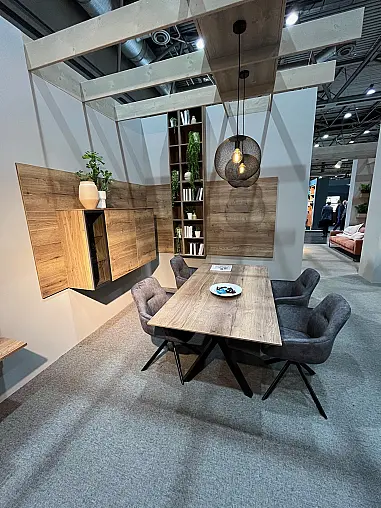 Exklusives Esszimmer inkl. ausziehbarem Tisch und Stühlen - LED-Beleuchtungen - Messestück - sofort verfügbar !
