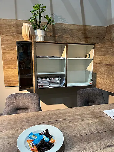 Exklusives Esszimmer inkl. ausziehbarem Tisch und Stühlen - LED-Beleuchtungen - Messestück - sofort verfügbar !