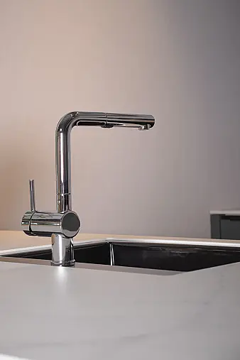 Moderne Küche in mineralgrün
