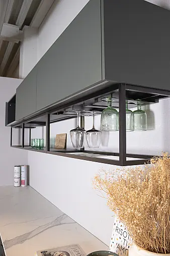 Moderne Küche in mineralgrün