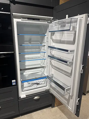 Abverkaufsküche Schüller Cameo Echt Lack Lavaschwarz Satin