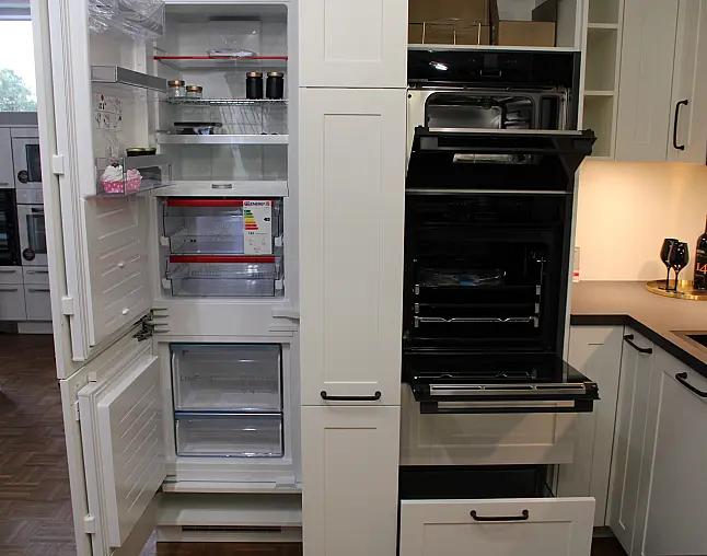 Landhausküche mit Thekenelement