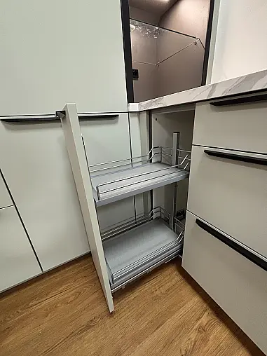 moderne U-Küche mit marmor Optik
