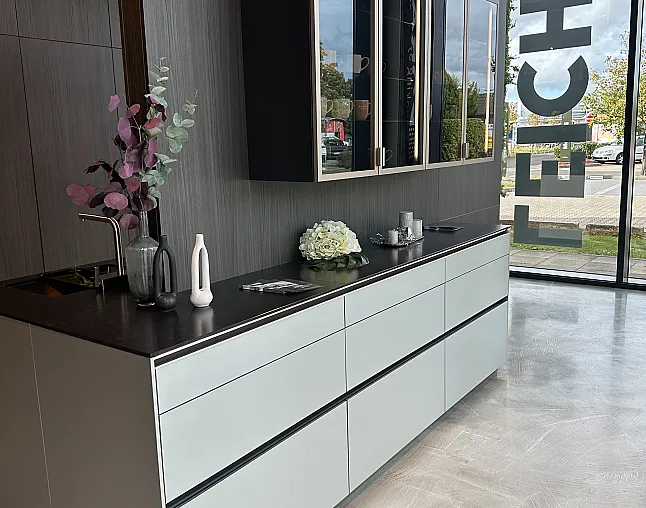 Angebotsbild 8 zu Inkl. Quarzstein Arbeitsplatte Silestone Corktown sueder
