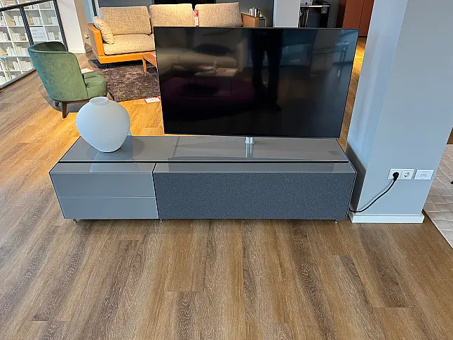 Lowboard „Cocoon“ von Spectral – Sonderanfertigung – Seitenverglasung