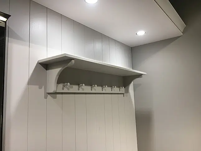 Exklusive Garderobe - Echtholz - Seidengrau lackiert