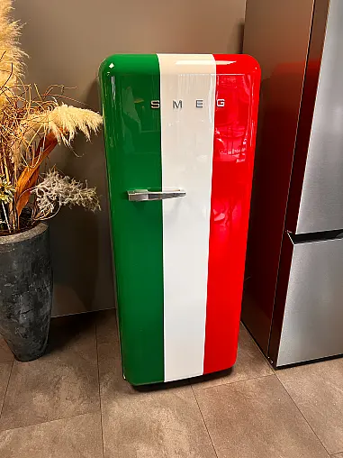 Standkühlschrank mit Eisfach