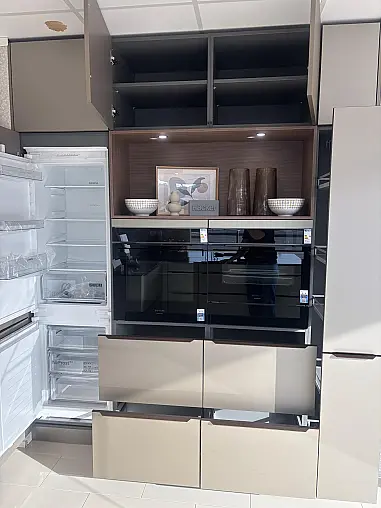 Concept130  in Champagner und Braun metallic inkl. Siemens Studioline