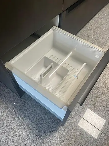 Hochwertige Lack Küche in Stahl dunkel