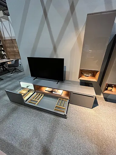 Exklusive Wohnwand / Wohnzimmerschrank - Messestück - Modern Hochglanz mit Holzakzenten - LED-Beleuchtung