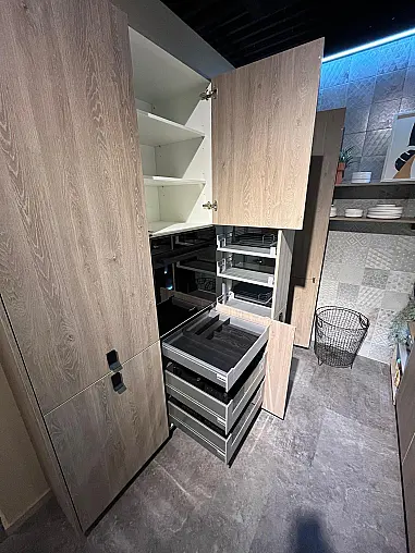 Exklusive Messeküche - Luxus pur - LED-Beleuchtungen ohne Ende - inkl. Stühle