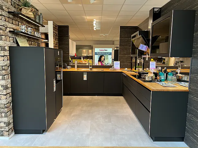 Hochwertige Küche mit Bosch Geräten